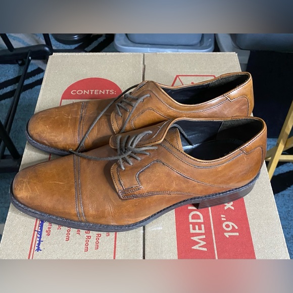 Johnston & Murphy Sheepskin Leather Shoes - Picture 3 of 6